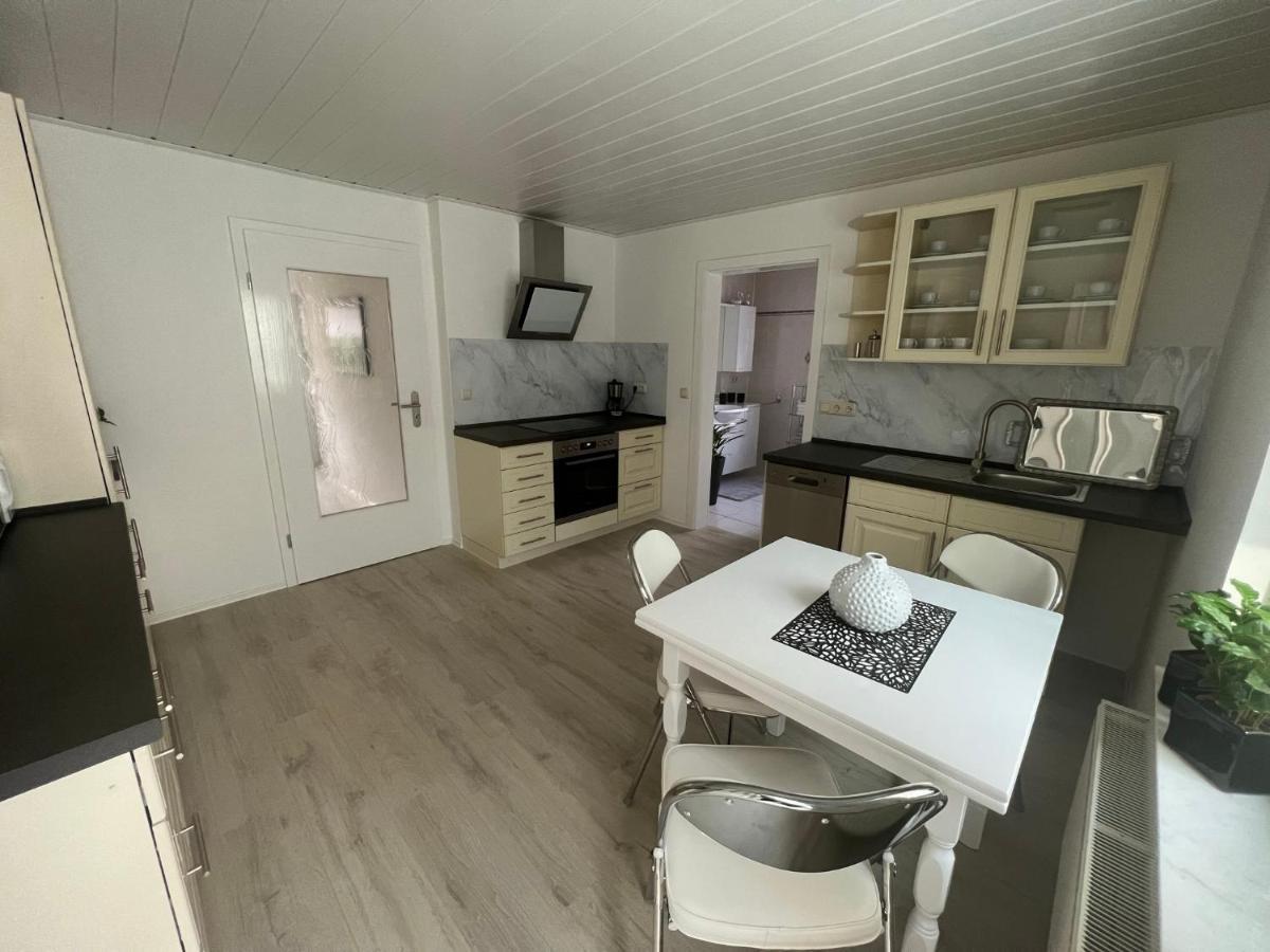 Familienfreundliche Ferienwohnung Mit Wintergarten Badow Exterior photo